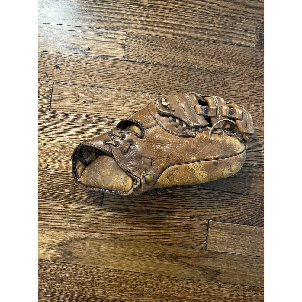 Constant Co Baseball Glove RH Vintage Korea Bullseye